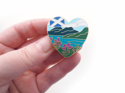Scotland Lover Enamel Pin Scottish Heart Shaped Badge