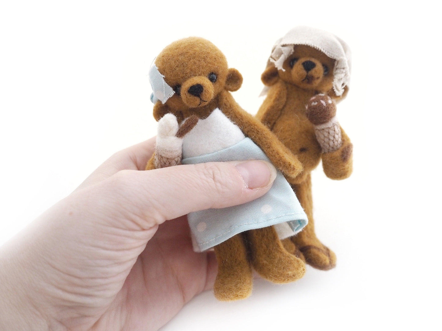 Needle felted bears with ice creams!