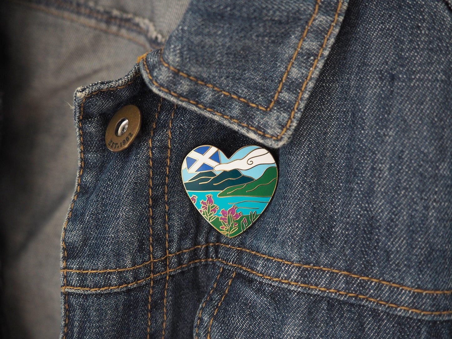 Scotland Lover Enamel Pin Scottish Heart Shaped Badge