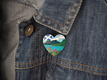 Scotland Lover Enamel Pin Scottish Heart Shaped Badge