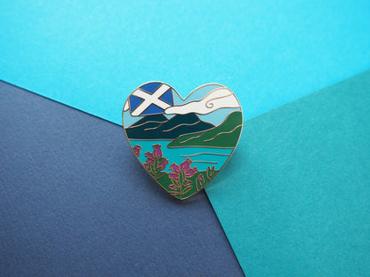 Scotland Lover Enamel Pin Scottish Heart Shaped Badge