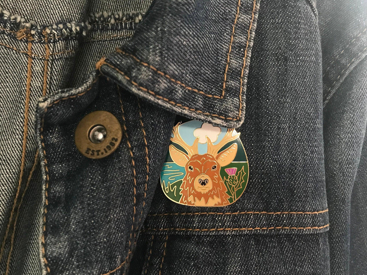 Scottish Stag with Thistles Enamel Pin Red Deer Badge Brooch