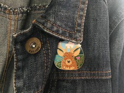 Scottish Stag with Thistles Enamel Pin Red Deer Badge Brooch